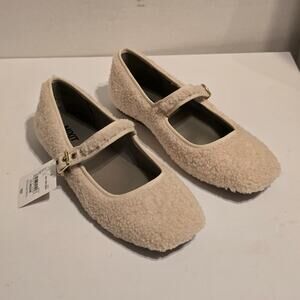 Mixit Pamer Cream Sherpa Mary Jane Size 8.5